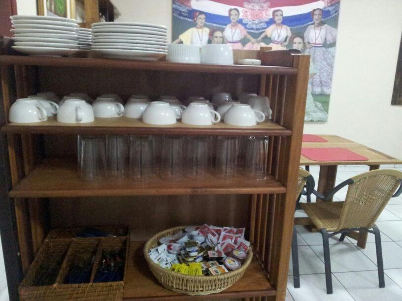 Hostal Casa Suiza Asuncion Luaran gambar