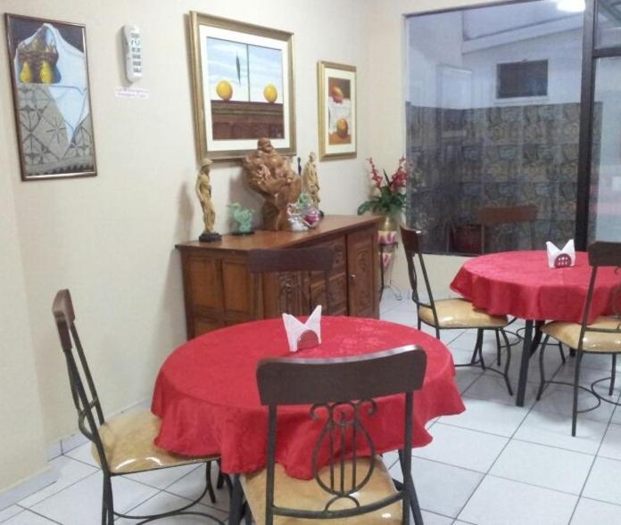 Hostal Casa Suiza Asuncion Luaran gambar